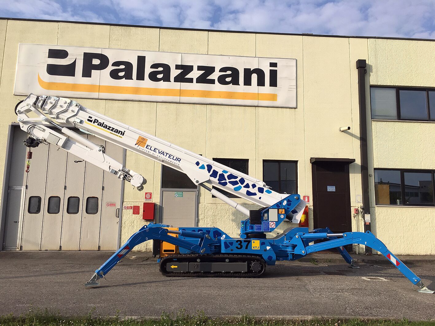 ����ɳ��֩��܇